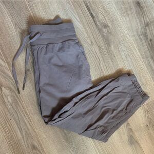 Lululemon Studio Crops